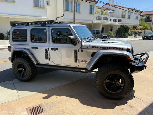 Used 2019 Jeep Wrangler Unlimited Rubicon AWD/4WD image 6