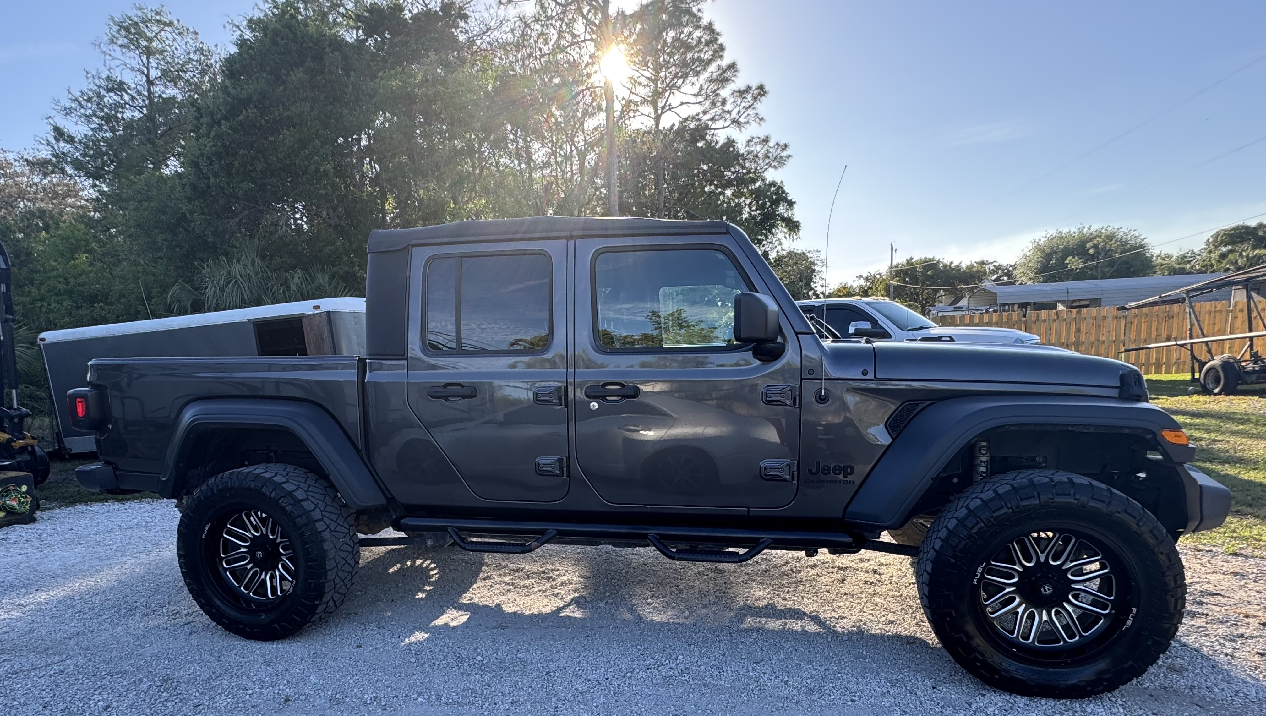 Used 2021 Jeep Gladiator Sport AWD/4WD image 9