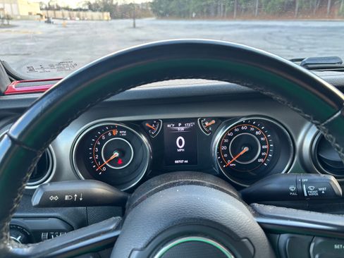 Used 2020 Jeep Gladiator Sport w/ Quick Order Package 24S AWD/4WD image 14