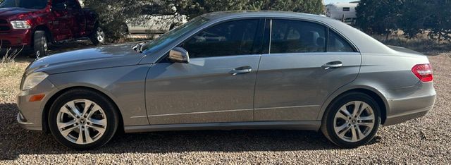 Used 2010 Mercedes-Benz E 350 4MATIC Sedan image 1