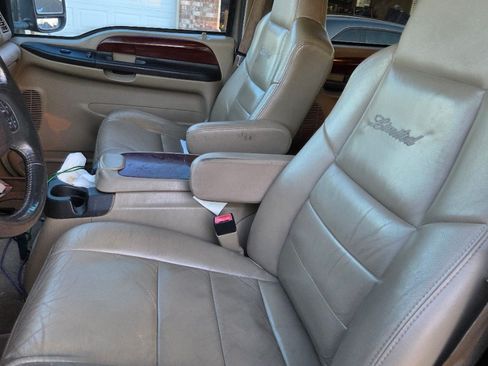 Used 2005 Ford Excursion Limited image 10