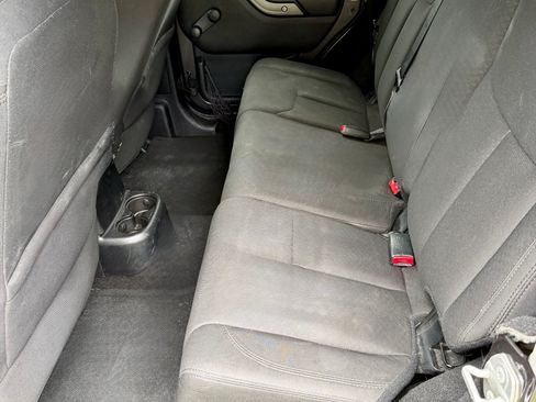 Used 2016 Jeep Wrangler Unlimited Sport AWD/4WD image 8
