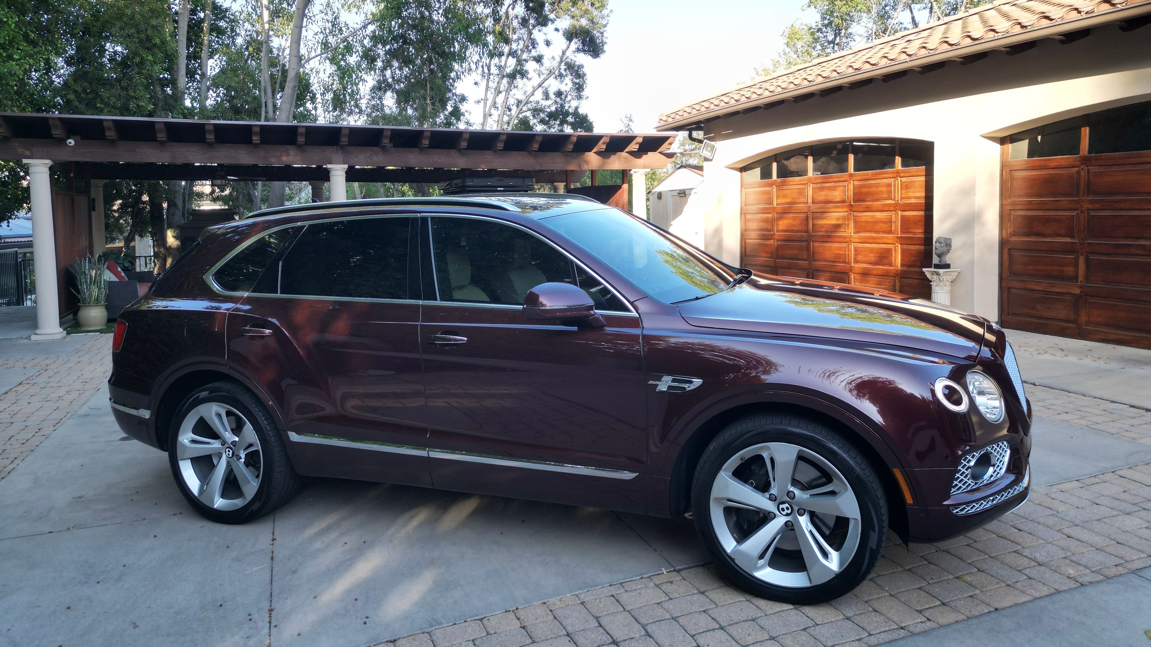 Used 2019 Bentley Bentayga AWD/4WD image 2
