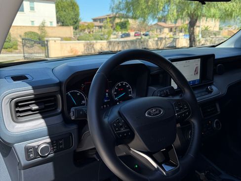 Used 2024 Ford Maverick Lariat w/ Black Appearance Package image 25