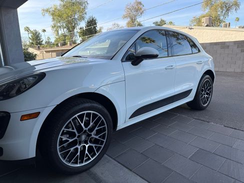 Used 2017 Porsche Macan S image 8