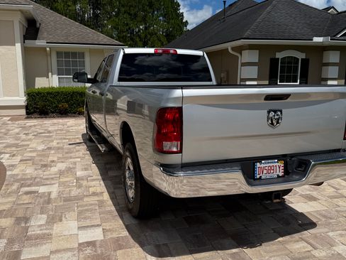 Used 2018 RAM 3500 Tradesman w/ Chrome Appearance Group RWD image 5