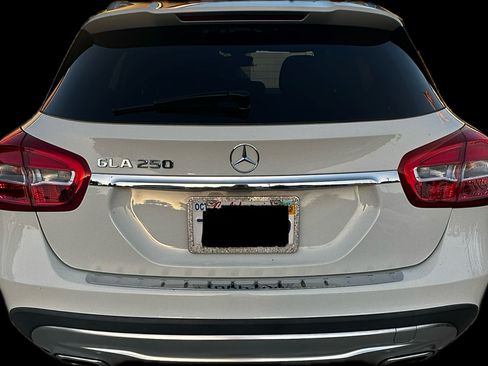 Used 2017 Mercedes-Benz GLA 250 image 11