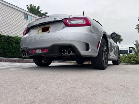 Used 2020 FIAT 124 Spider Abarth w/ Convenience Group image 10