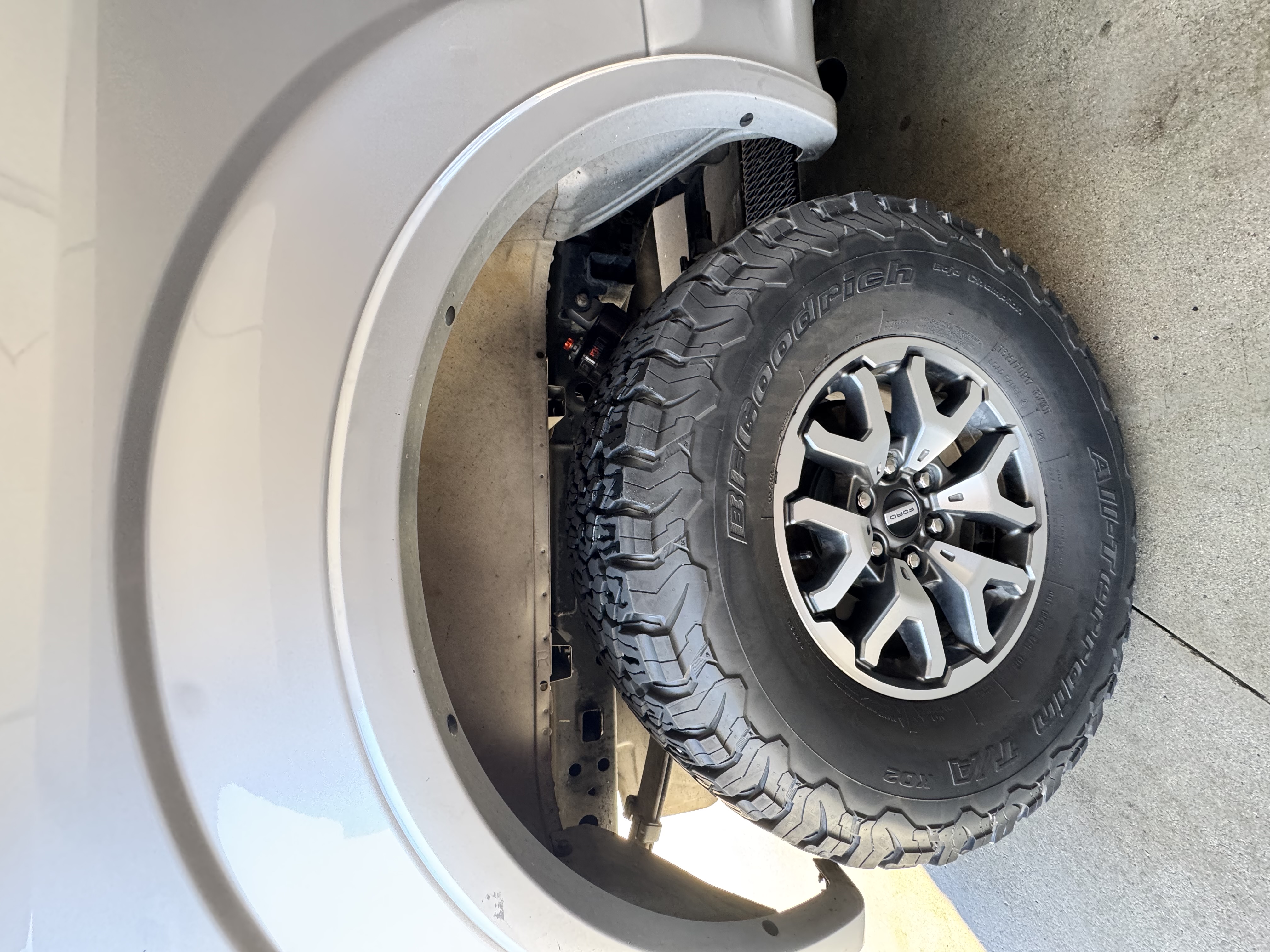 Used 2015 Ford F150 XLT w/ Equipment Group 301A Mid AWD/4WD image 11
