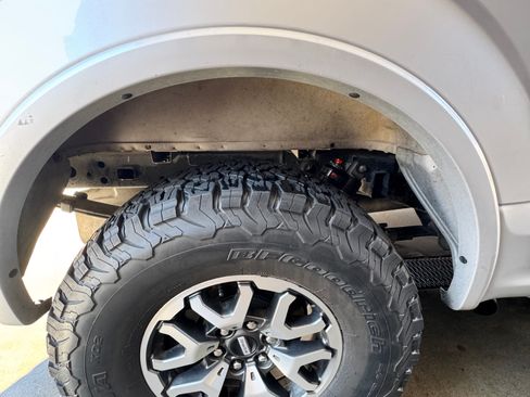 Used 2015 Ford F150 XLT w/ Equipment Group 301A Mid AWD/4WD image 11
