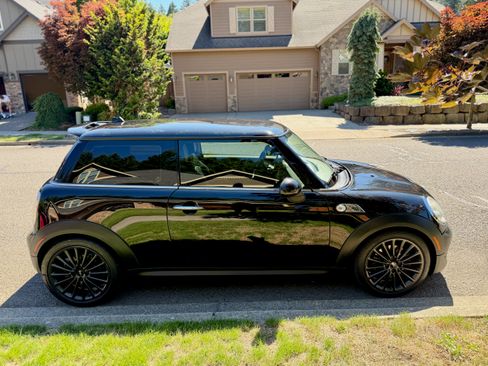 Used 2013 MINI Cooper S FWD image 4