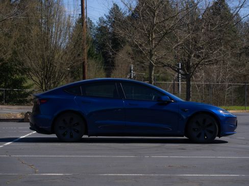 Used 2024 Tesla Model 3 Long Range image 5