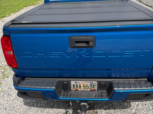 Used 2022 Chevrolet Colorado W/T w/ Custom Special Edition RWD image 5