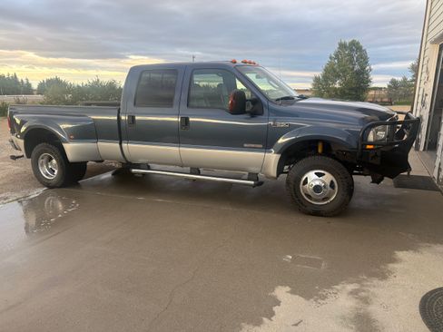 Used 2004 Ford F350 Lariat AWD/4WD image 5