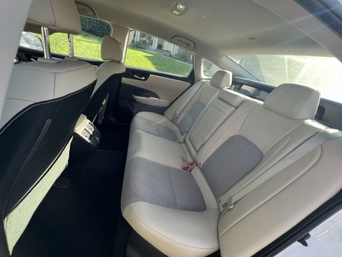 Used 2018 Honda Clarity Plug-In Hybrid image 10