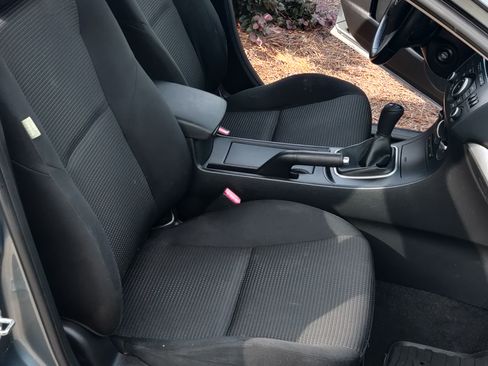 Used 2012 MAZDA MAZDA3 i Touring image 5