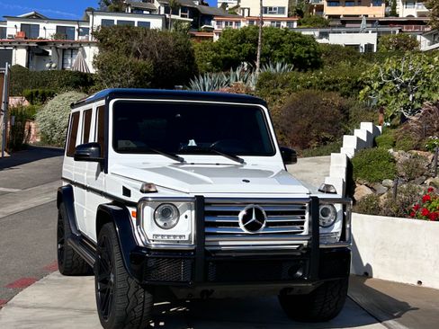 Used 2017 Mercedes-Benz G 550 image 4