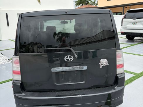 Used 2006 Scion xB FWD image 5