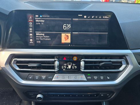 Used 2021 BMW 330i xDrive Sedan w/ Premium Package image 11