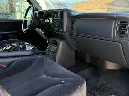 Used 2001 GMC Sierra 2500 2WD Crew Cab HD w/ Convenience Plus Group image 4