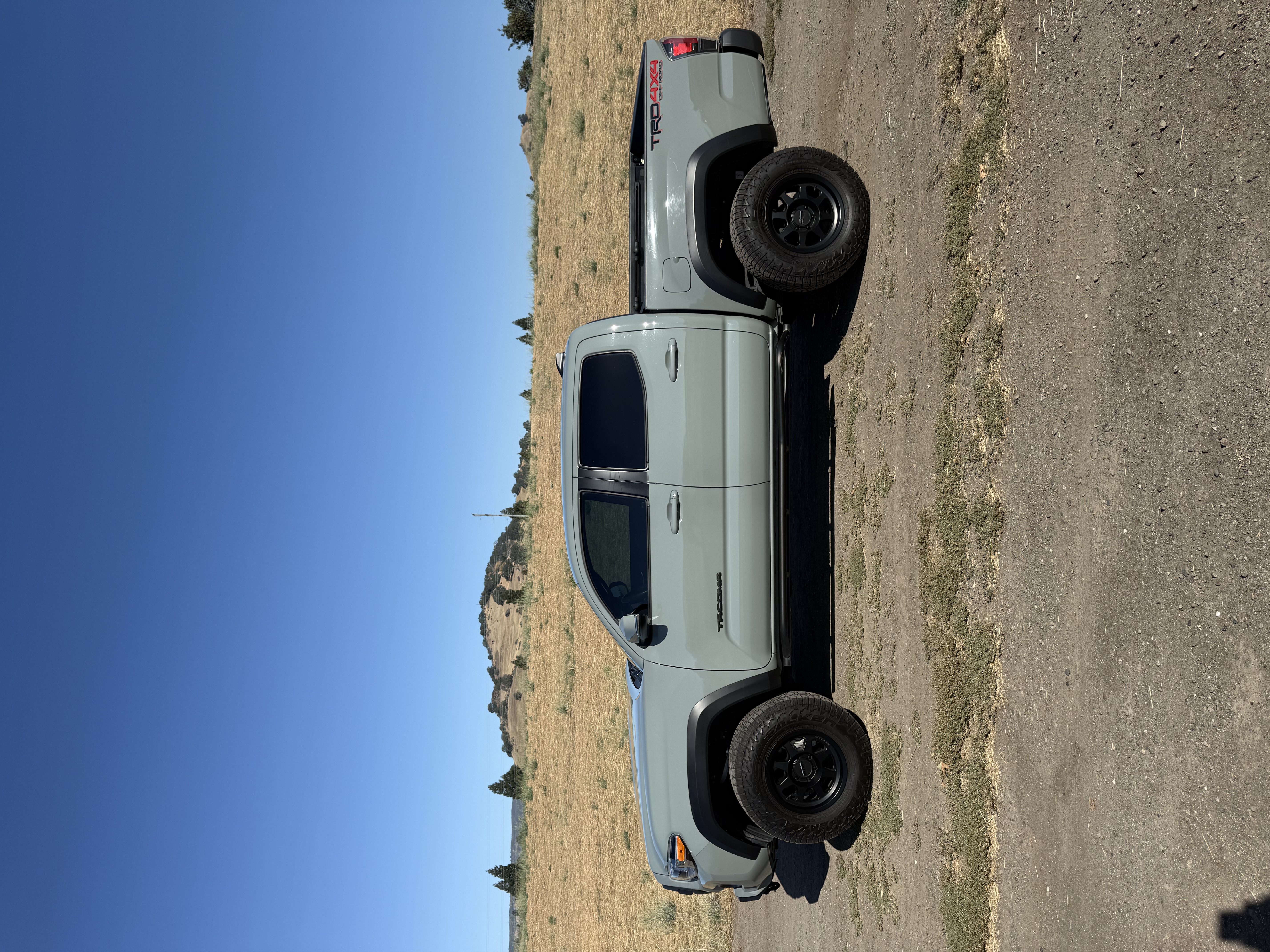 Used 2023 Toyota Tacoma TRD Off-Road AWD/4WD image 5
