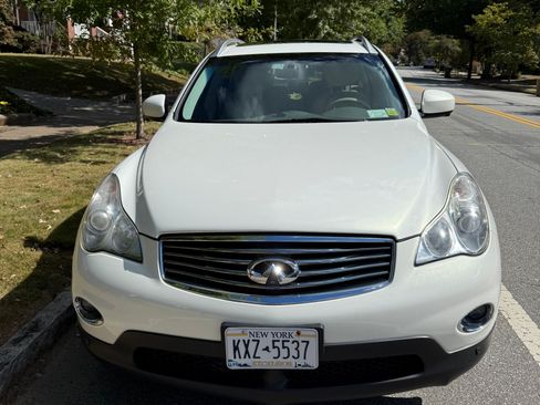 Used 2014 INFINITI QX50 Journey w/ Premium Package RWD image 2