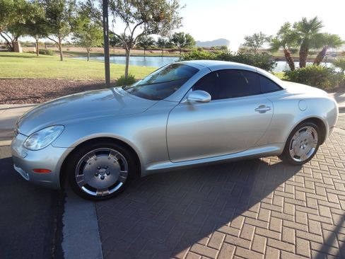 Used 2002 Lexus SC 430 Convertible RWD image 1
