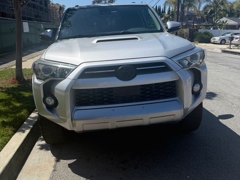 Used 2020 Toyota 4Runner TRD Off-Road Premium w/ Moonroof Package AWD/4WD image 2