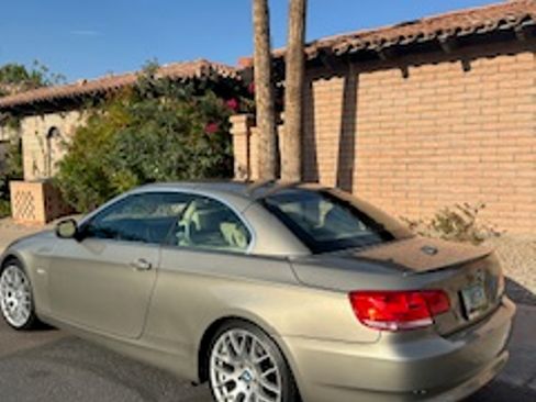 Used 2010 BMW 328i Convertible RWD image 23