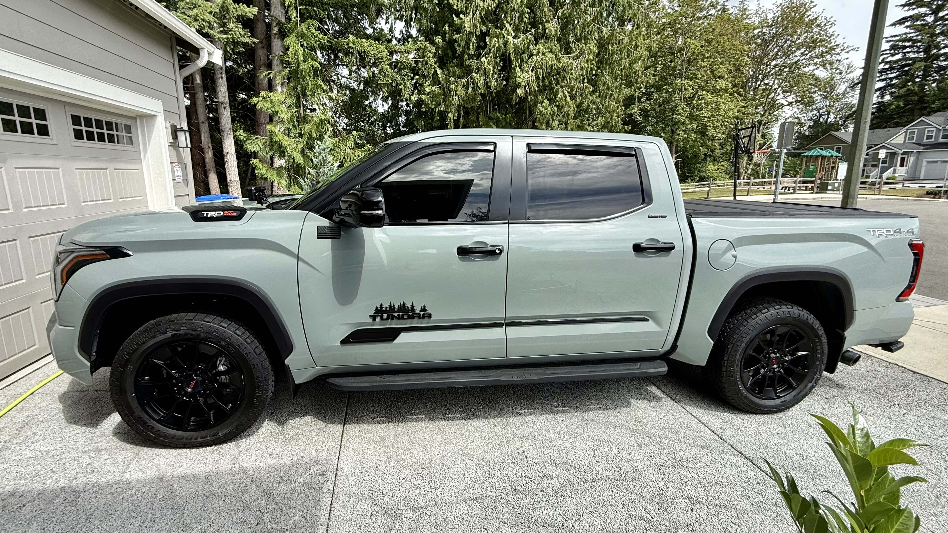 Used 2024 Toyota Tundra Limited w/ TRD Off-Road Package AWD/4WD image 5