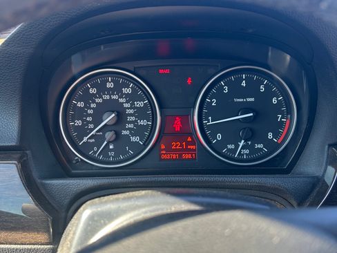 Used 2011 BMW 335i Convertible RWD image 5