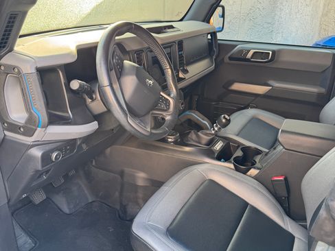 Used 2022 Ford Bronco Black Diamond image 21