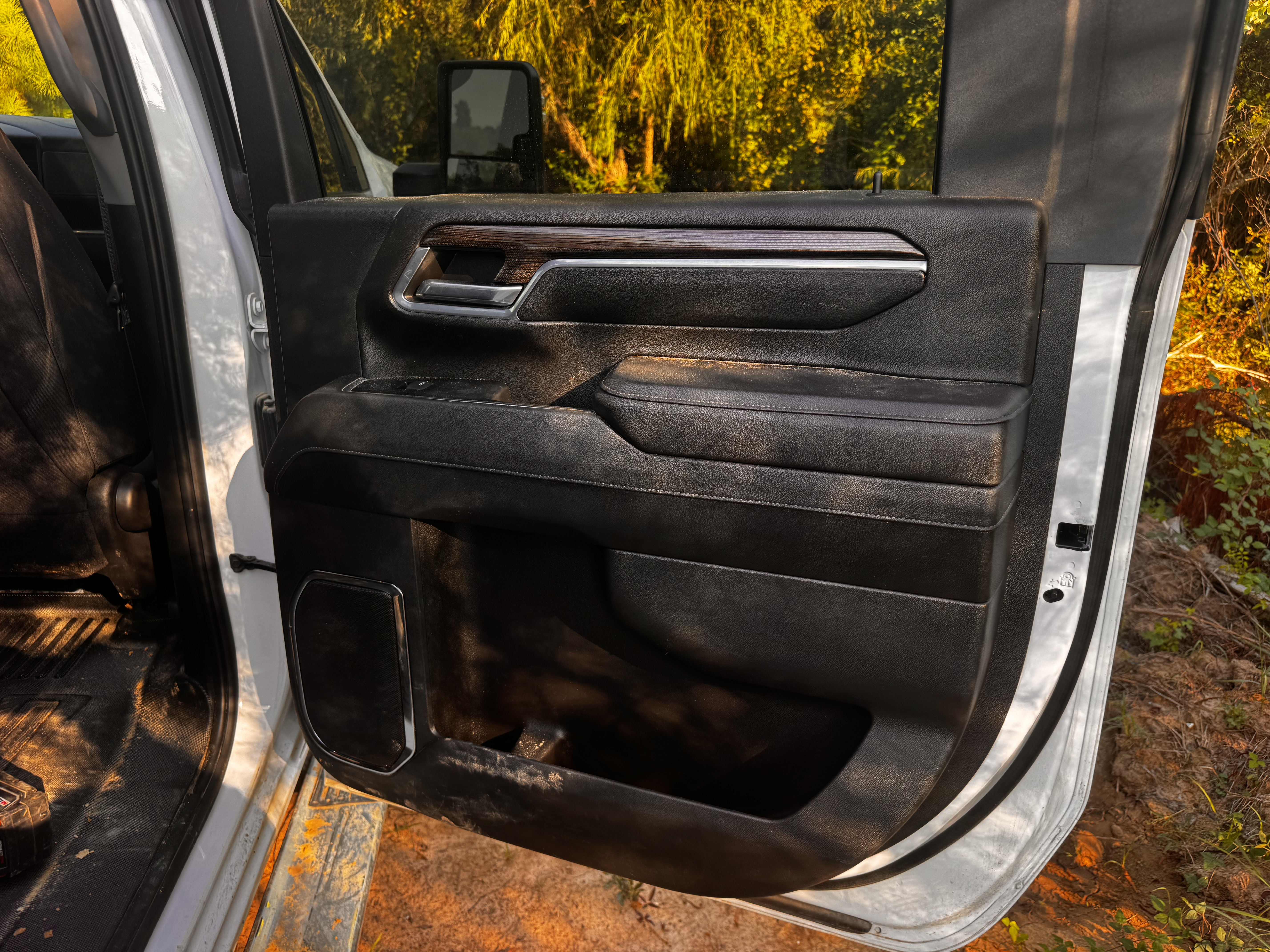 Used 2024 Chevrolet Silverado 2500 LT AWD/4WD image 11