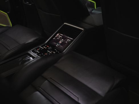 Used 2019 Porsche Panamera Turbo S AWD/4WD image 16