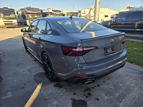 Used 2024 Volkswagen Jetta GLI 40th Anniversary Edition image 6