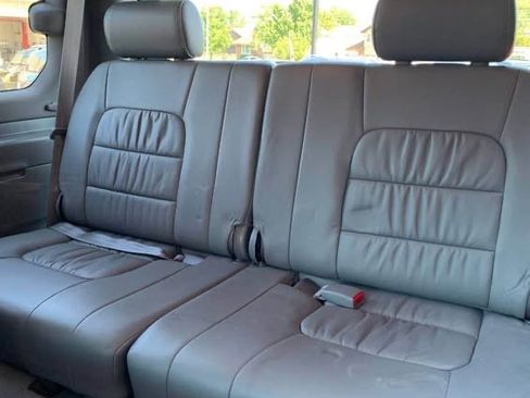 Used 2006 Lexus LX 470 4WD w/ Preferred Accessory Pkg image 8