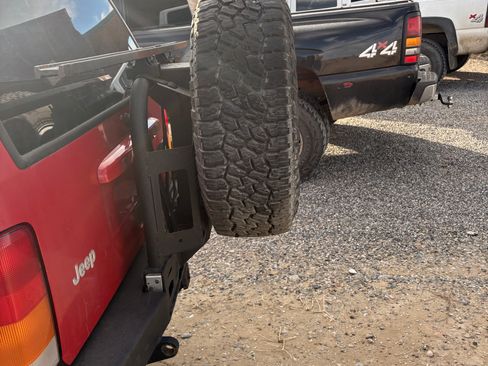 Used 2000 Jeep Cherokee Classic image 10