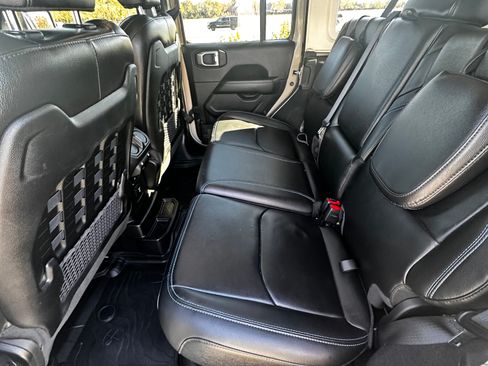 Used 2022 Jeep Wrangler Unlimited Rubicon 4xe w/ Steel Bumper Group image 12