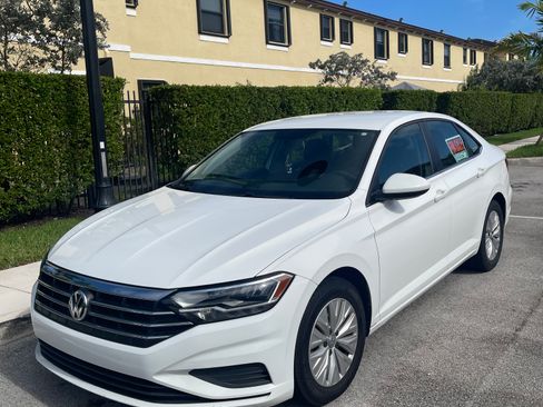 Used 2019 Volkswagen Jetta S FWD image 1
