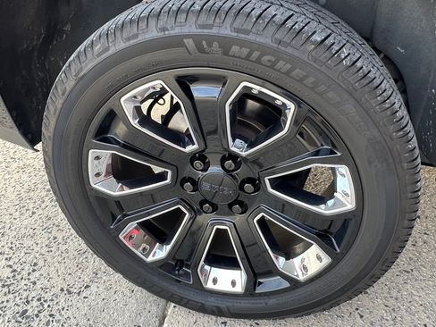 Used 2019 GMC Yukon Denali w/ Denali Ultimate Package image 5