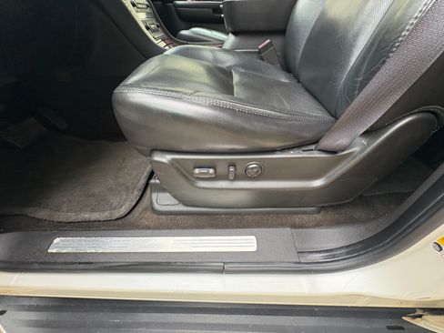 Used 2007 Cadillac Escalade 2WD w/ Information Package image 11