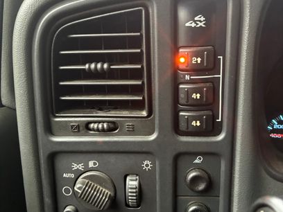 Used 2004 Chevrolet Silverado 2500 LS w/ Heavy-Duty Power Package