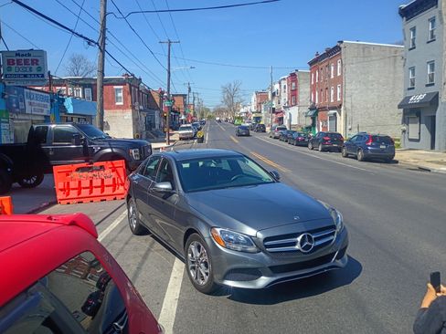 Used 2018 Mercedes-Benz C 300 4MATIC Sedan image 21