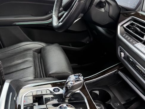 Used 2021 BMW X5 xDrive45e w/ Executive Package image 6