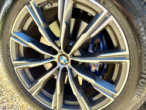 Used 2021 BMW X6 xDrive40i w/ M Sport Package AWD/4WD image 9