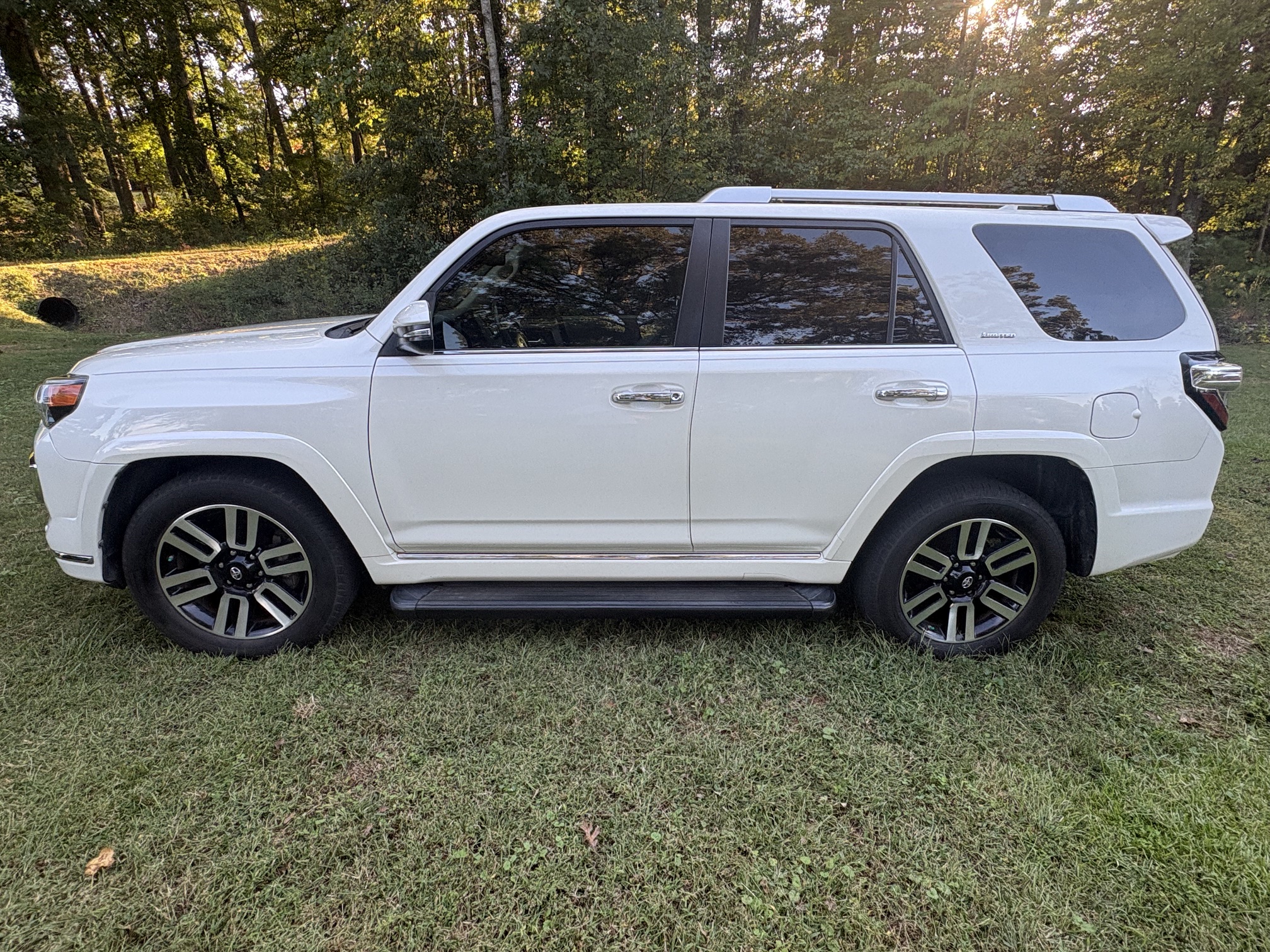 Used 2019 Toyota 4Runner Limited RWD image 8