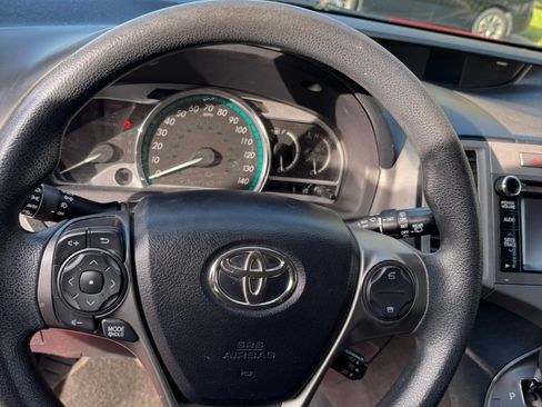 Used 2013 Toyota Venza LE AWD/4WD image 6
