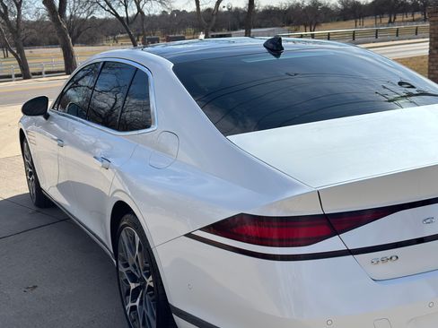 Used 2024 Genesis G90 3.5T image 10