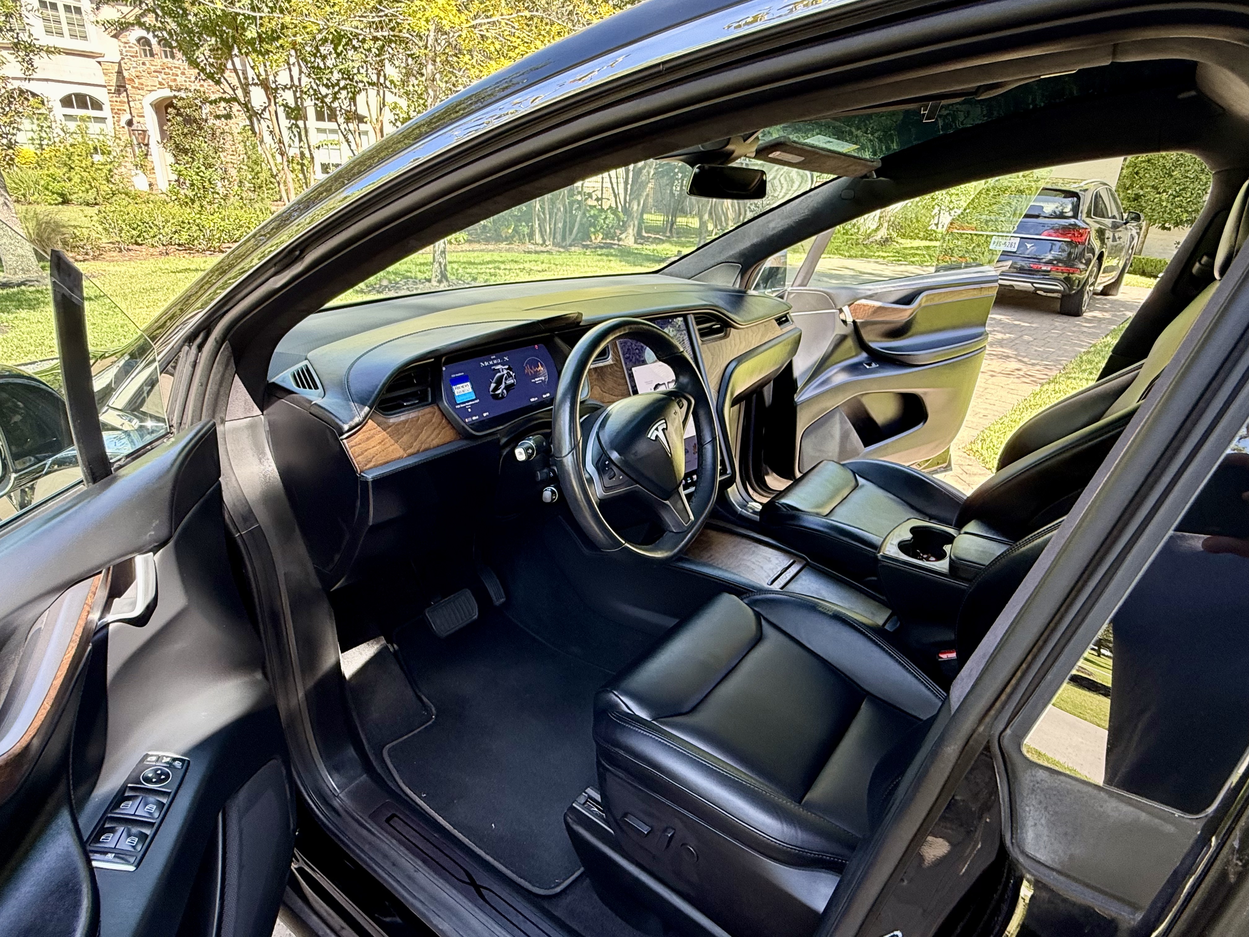 Used 2020 Tesla Model X Long Range AWD/4WD image 11