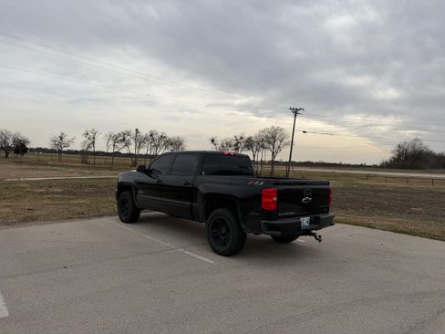 Used 2018 Chevrolet Silverado 1500 LT w/ Texas Edition image 5